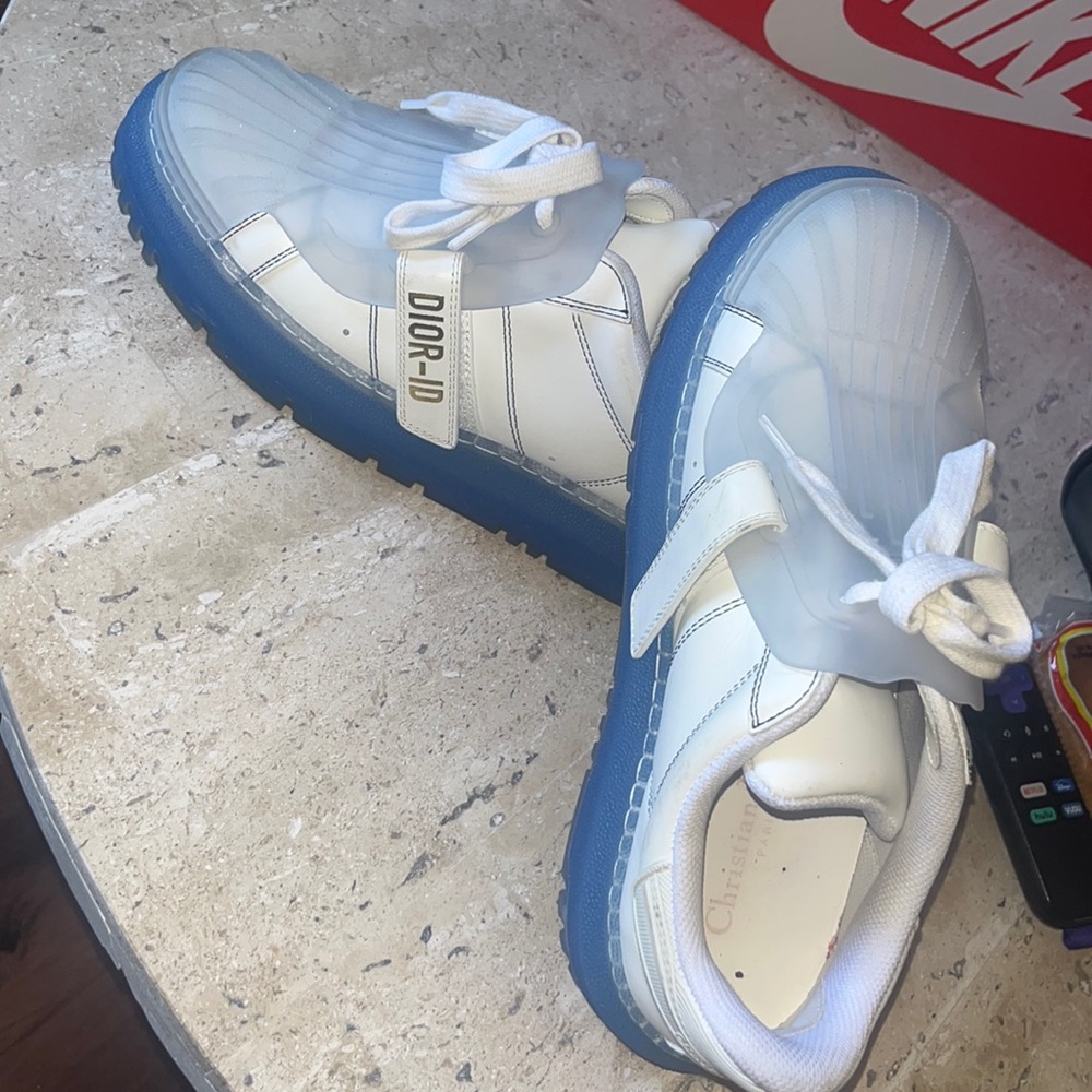 Authentic Dior-ID in good condition wear 2/3 times